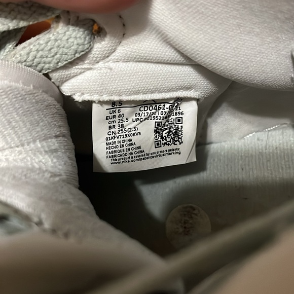 Jordan 1 Seafoams-Women’s 8.5-Used - Picture 2 of 4